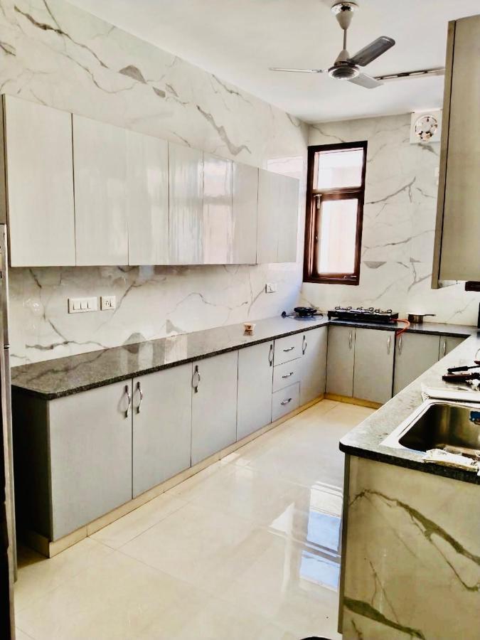 Fortune Home Service Apartment 2Bhk,E28 Saket 2A Új-Delhi Kültér fotó