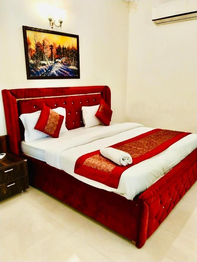 Fortune Home Service Apartment 2Bhk,E28 Saket 2A Új-Delhi Kültér fotó
