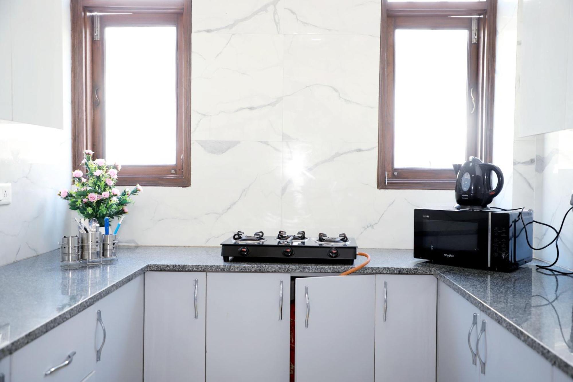 Fortune Home Service Apartment 2Bhk,E28 Saket 2A Új-Delhi Kültér fotó